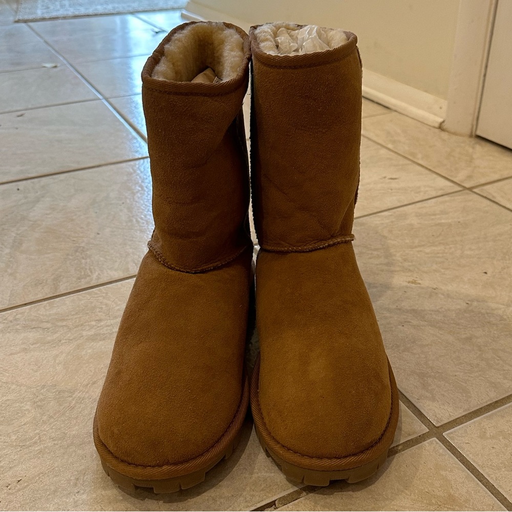 Medium Height Uggs - image 3